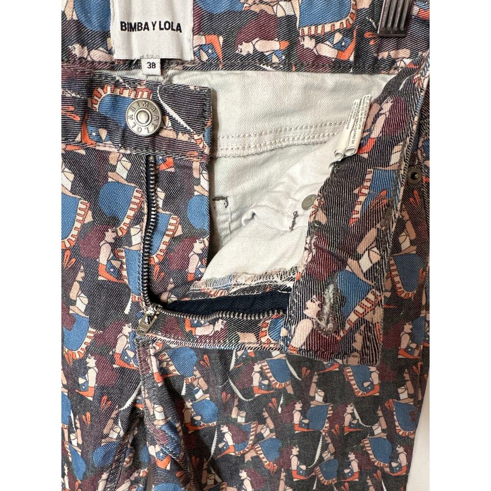 Stylish Women's Patterned Pants - image 5